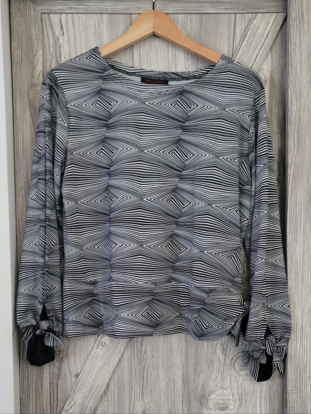 Simon Chang Black White Top L
